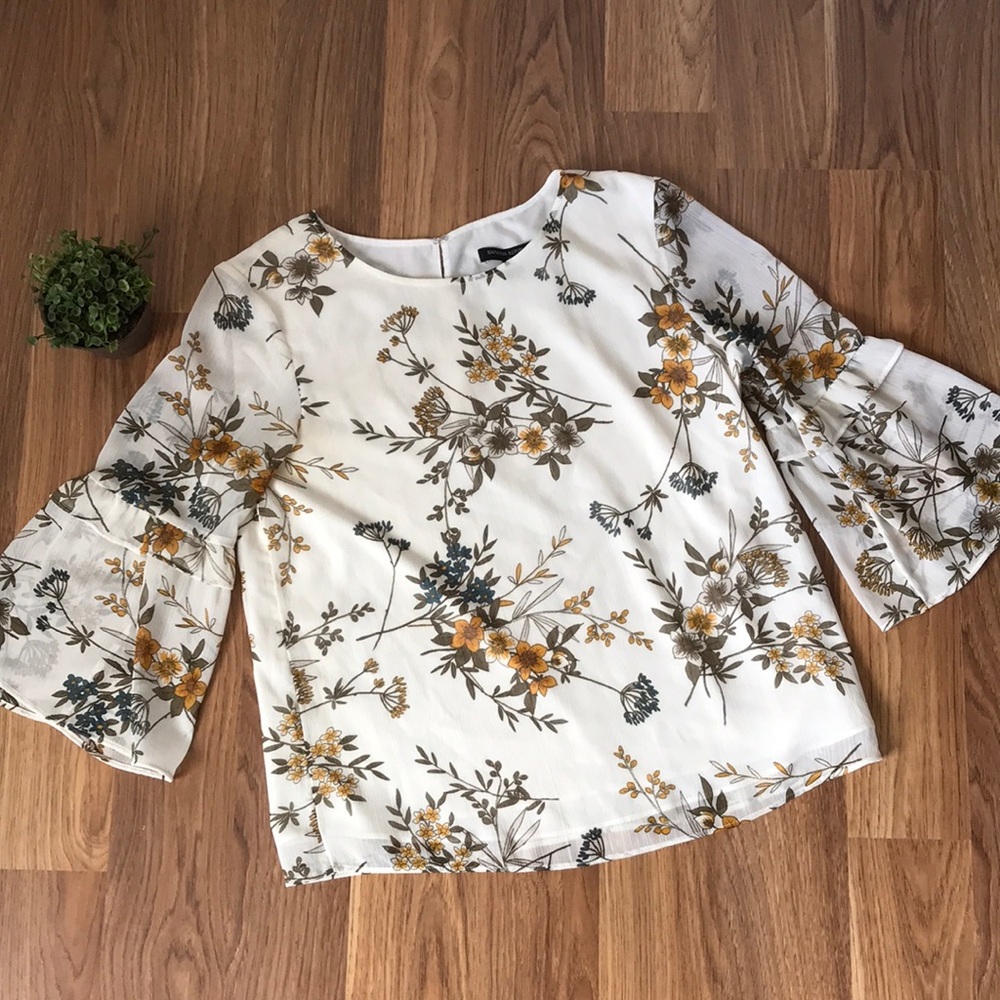 Banana Republic Trumpet Sleeve Blouse Small